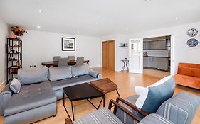 Modern 2 Bedroom 2 Bath Apartment With River View